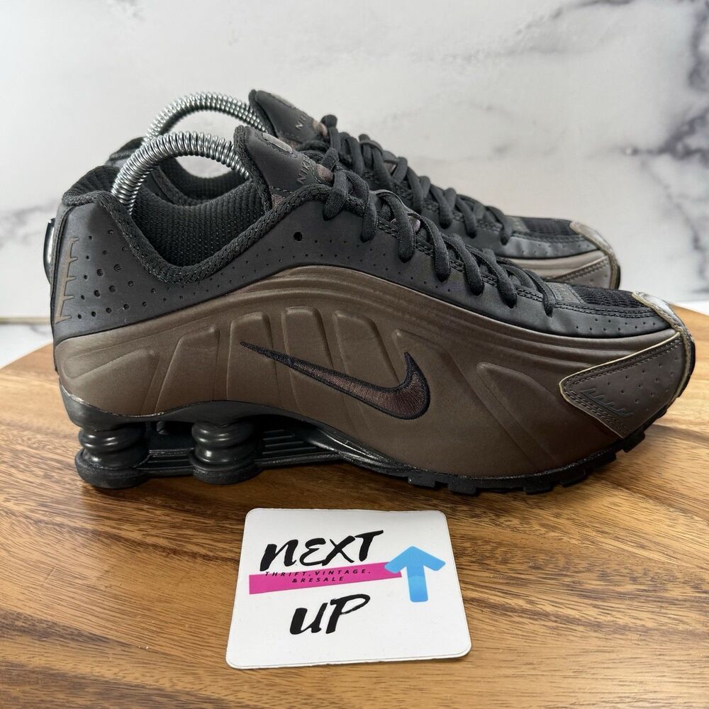 Women’s size 7.5-Nike Shox R4 'Ironstone' nby Brown Sneakers AR3565-007 - Picture 3 of 9